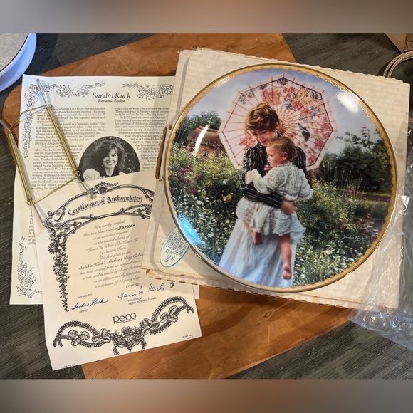 3/$10 Sandra Kuck Plate Mother's Day Home is where the Heart Is circa 1984 - Picture 3 of 6